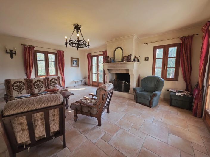Image No.3-5 Bed House for sale