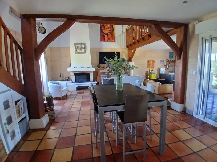 Image No.6-4 Bed House for sale