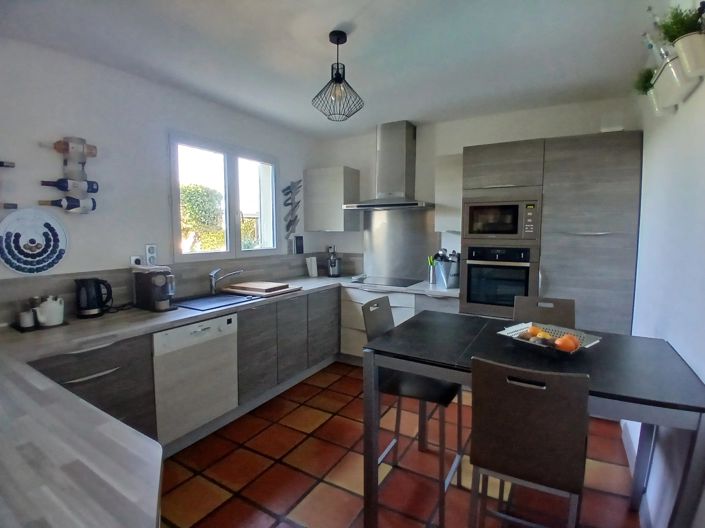 Image No.7-4 Bed House for sale
