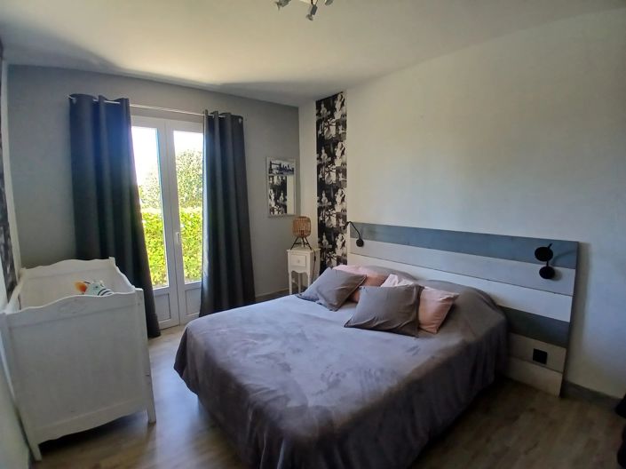 Image No.9-4 Bed House for sale