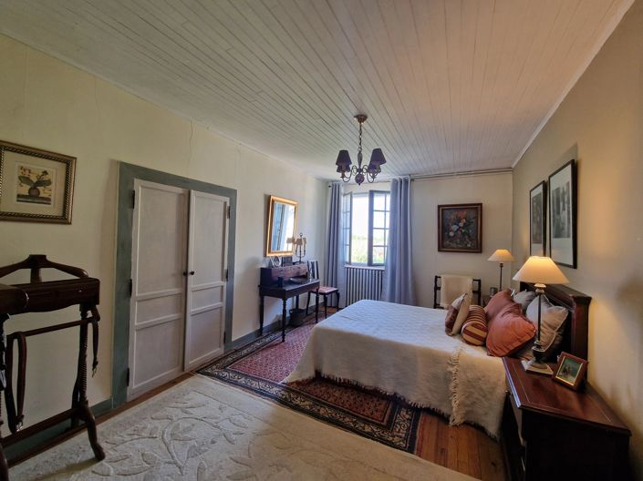 Image No.15-4 Bed Village House for sale