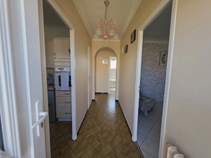 Image No.9-3 Bed House for sale