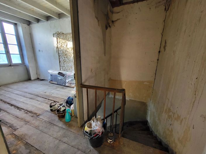 Image No.8-3 Bed Village House for sale