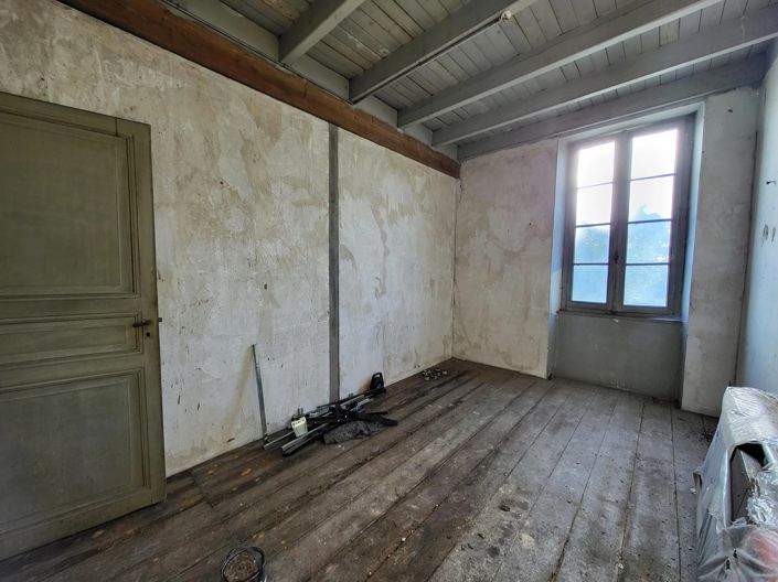 Image No.9-3 Bed Village House for sale