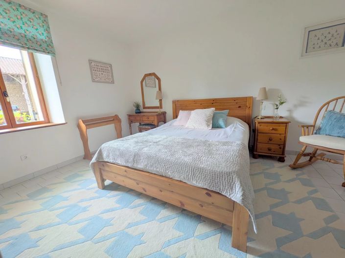 Image No.11-9 Bed House for sale