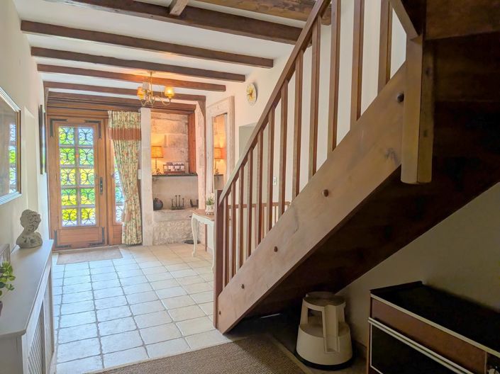 Image No.5-9 Bed House for sale