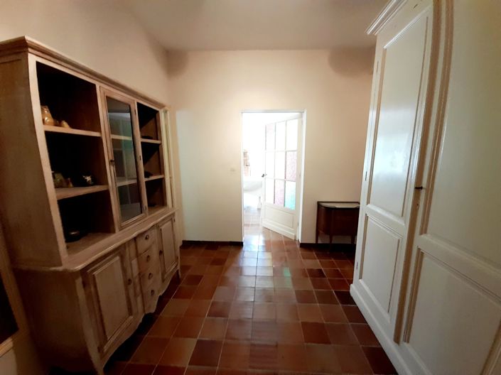 Image No.11-3 Bed House for sale