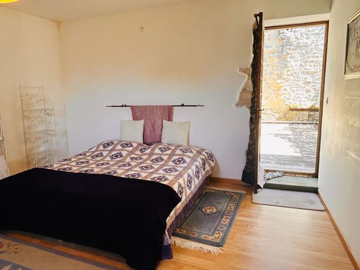 Image No.5-3 Bed Village House for sale