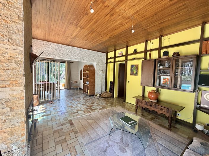 Image No.6-3 Bed House for sale