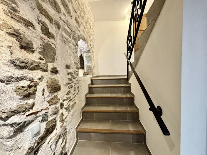 Image No.11-5 Bed House for sale