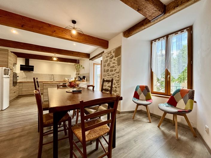 Image No.8-5 Bed House for sale