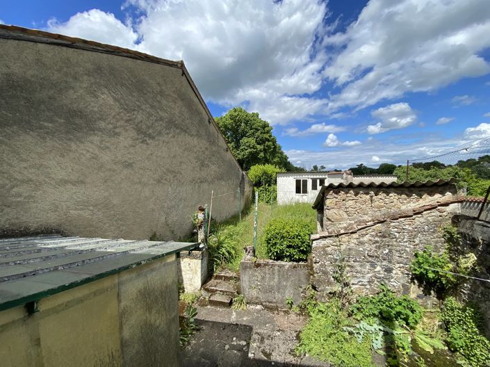 Image No.11-2 Bed House for sale
