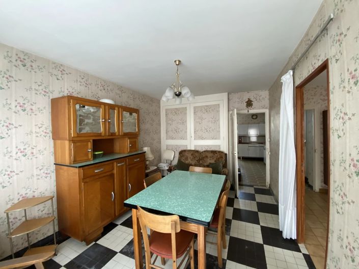 Image No.4-2 Bed House for sale