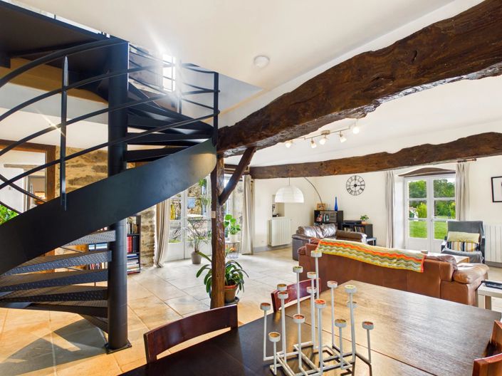 Image No.15-6 Bed House for sale