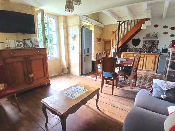 Image No.11-13 Bed House for sale