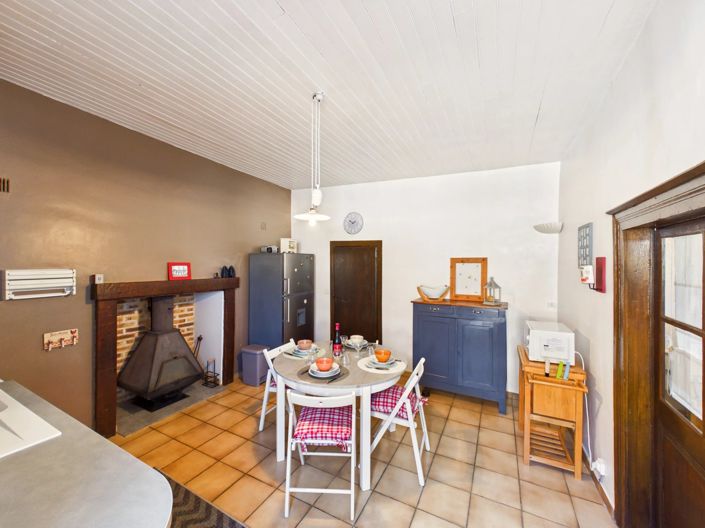 Image No.8-2 Bed House for sale