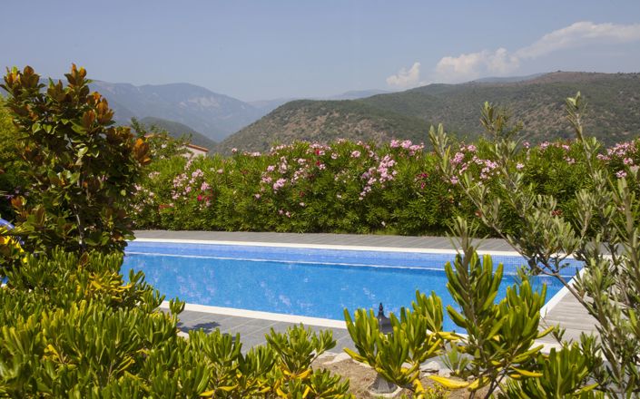 Image No.2-4 Bed House for sale