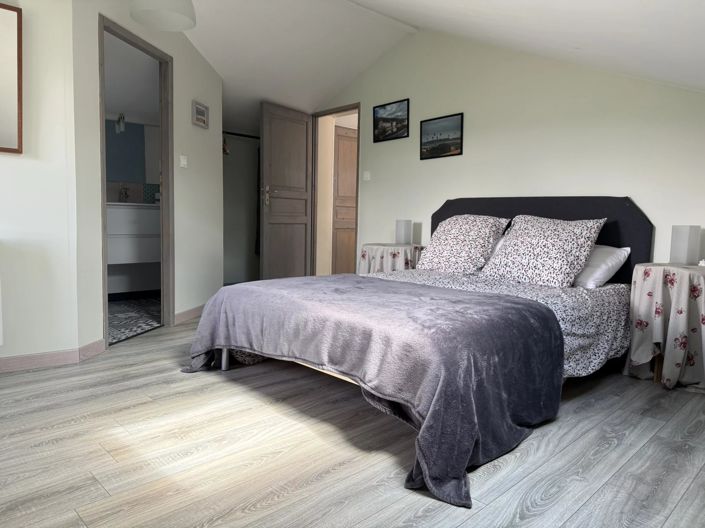 Image No.11-4 Bed House for sale