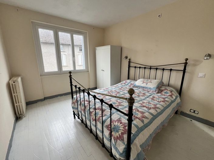 Image No.4-4 Bed Village House for sale