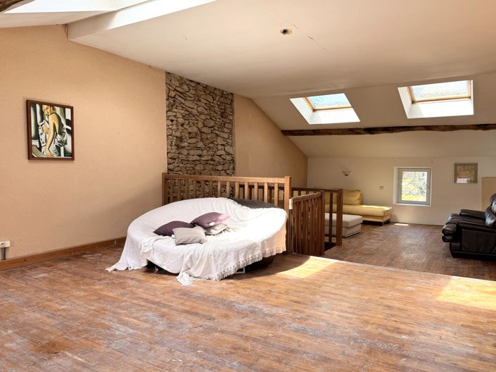 Image No.9-3 Bed House for sale