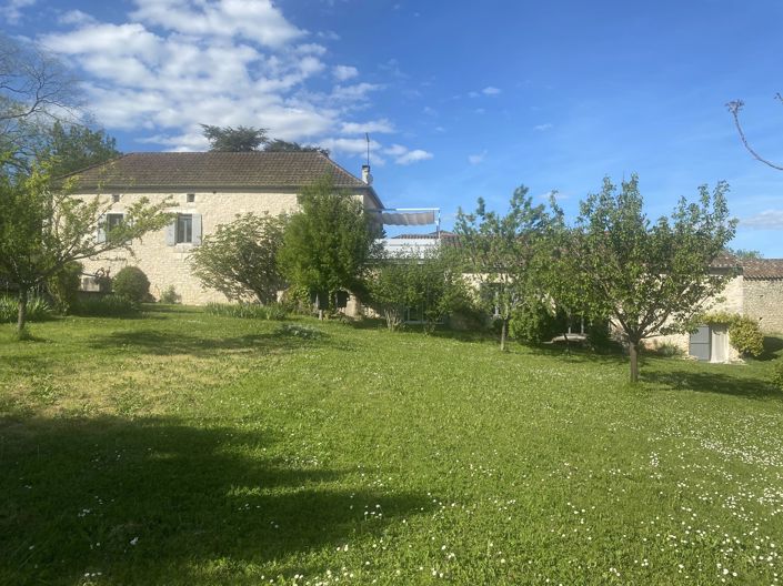 Image No.2-4 Bed House for sale