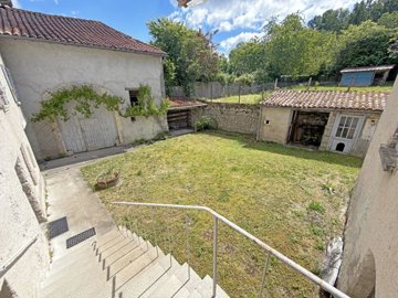 949e036c30ca650d70408a3127b95b33560b07b605409