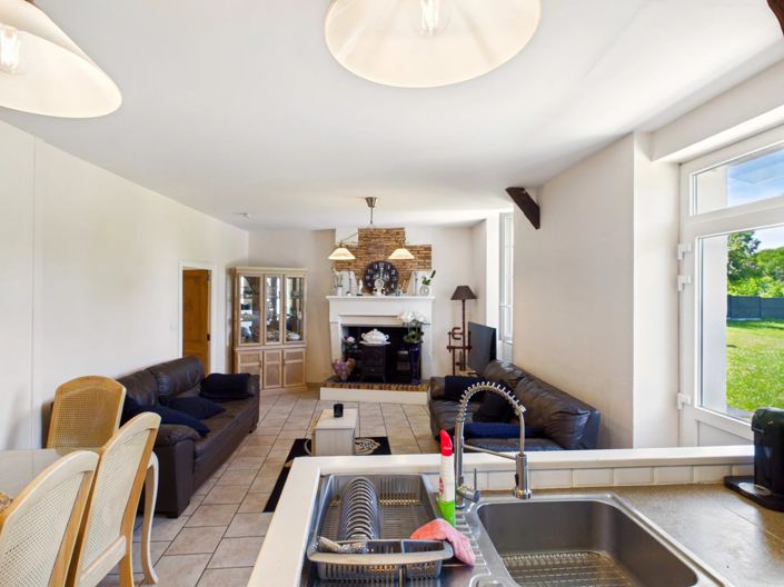 Image No.11-14 Bed House for sale