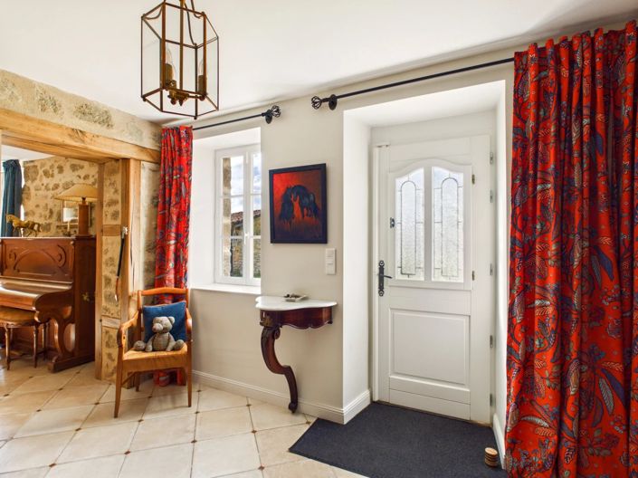 Image No.6-5 Bed House for sale