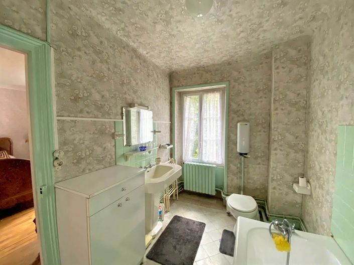 Image No.8-3 Bed House for sale