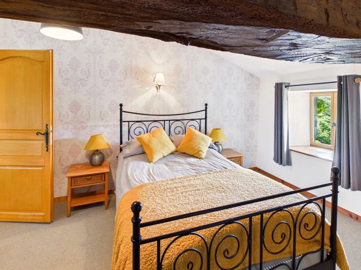 Image No.11-6 Bed Village House for sale
