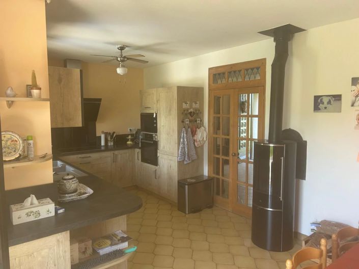 Image No.11-5 Bed House for sale