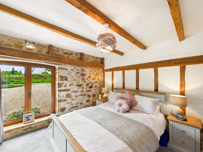 Image No.10-5 Bed Farmhouse for sale