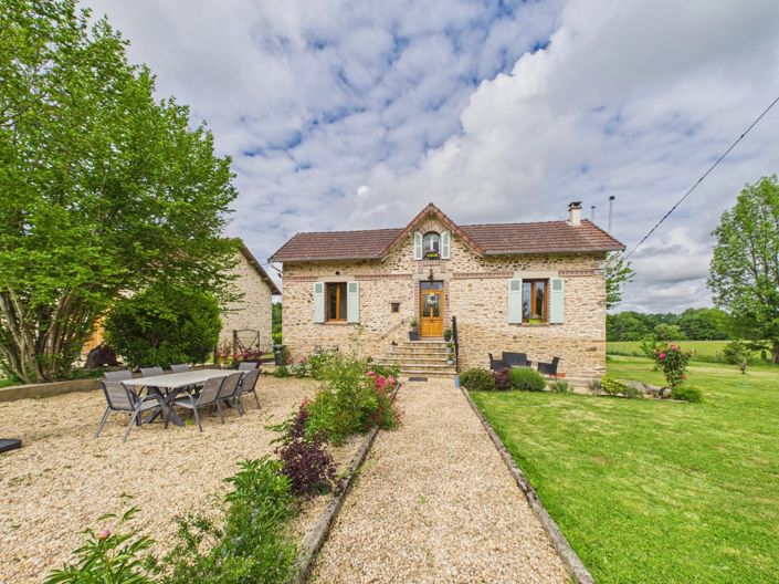 Image No.12-5 Bed Farmhouse for sale