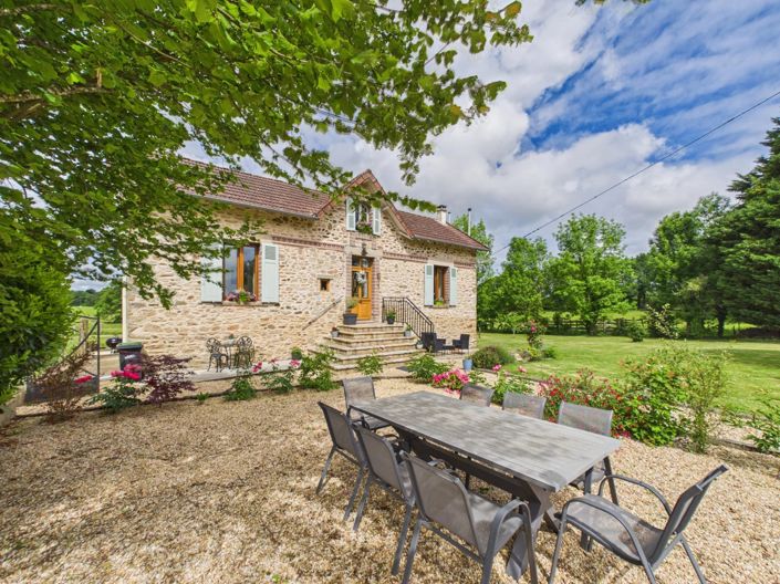 Image No.2-5 Bed Farmhouse for sale