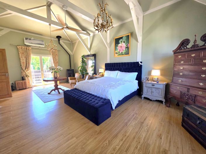 Image No.12-5 Bed House for sale