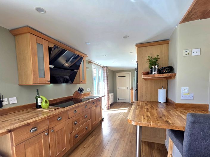 Image No.4-5 Bed House for sale