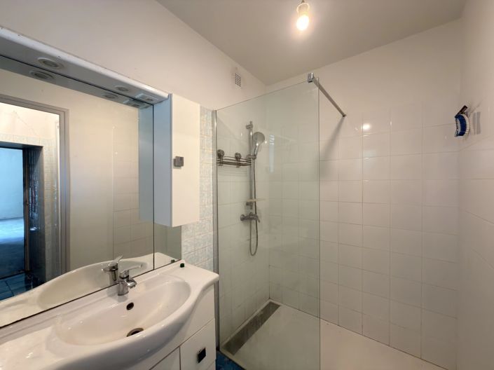 Image No.8-4 Bed Village House for sale