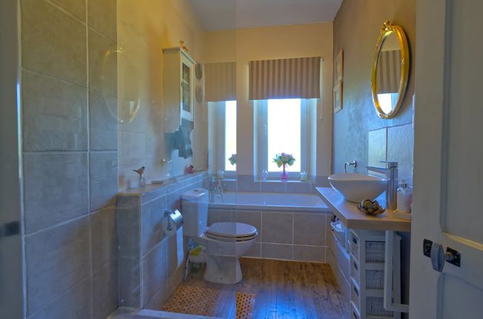Image No.10-3 Bed House for sale