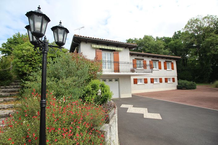 Image No.15-4 Bed House for sale