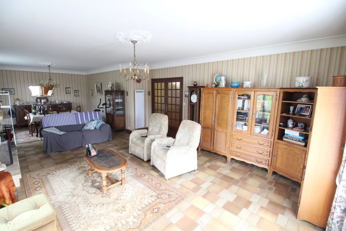 Image No.3-4 Bed House for sale