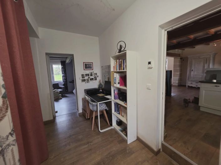 Image No.8-2 Bed House for sale