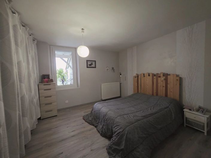 Image No.9-2 Bed House for sale