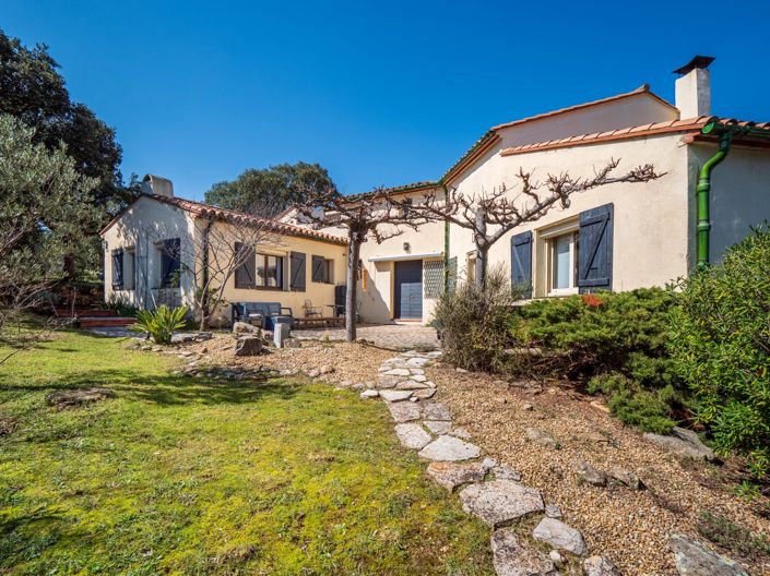 Image No.3-4 Bed House for sale