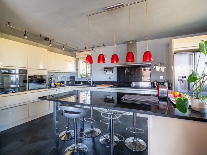 Image No.7-4 Bed House for sale