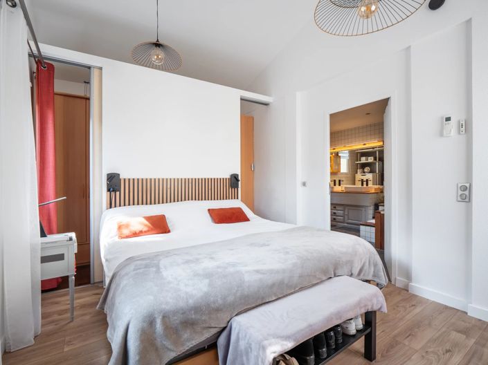 Image No.9-4 Bed House for sale