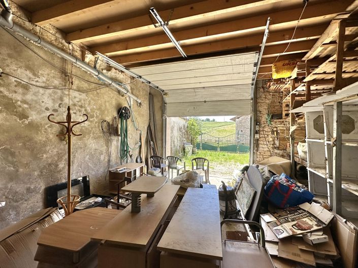 Image No.12-2 Bed House for sale