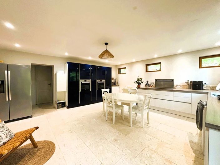 Image No.4-2 Bed House for sale