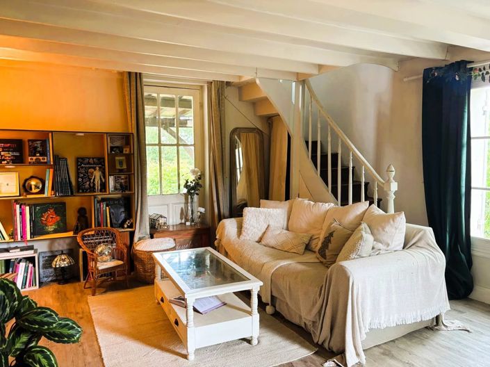 Image No.5-2 Bed House for sale