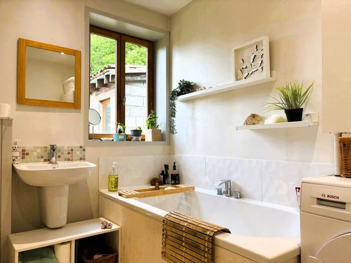 Image No.9-2 Bed House for sale