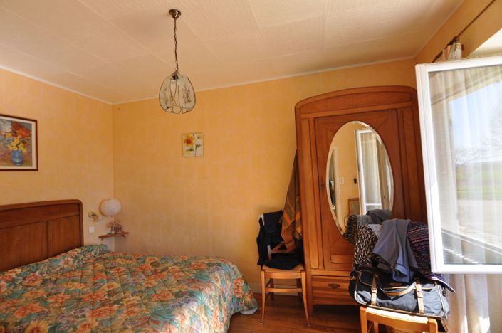 Image No.11-3 Bed House for sale